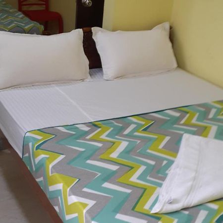 Varadhar Guest House Kanchipuram Exterior foto